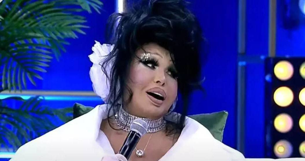 Türk Müziğinin divası Bülent Ersoy makyajsız yakalandı! Görenler tanıyamadı - Resim: 10